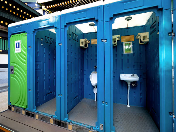 Portable Toilet Options We Offer in Bellevue, MI